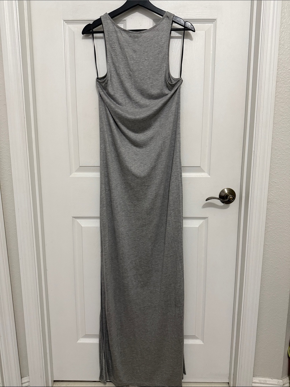 H&M women’s Sleeveless Gray scoop neck maxi dress - Picture 4 of 4